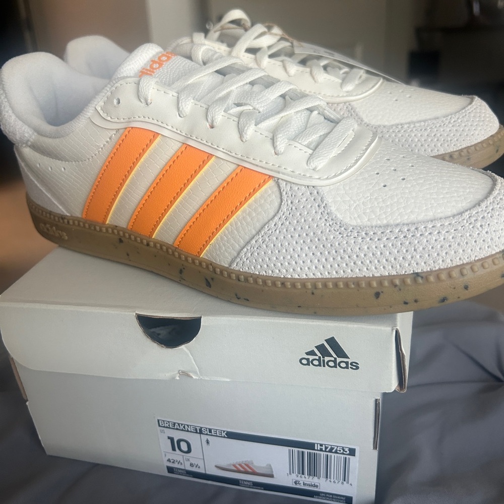 NEW with tags/ never worn before Adidas Breaknet Sleek White and Orange Sneakers